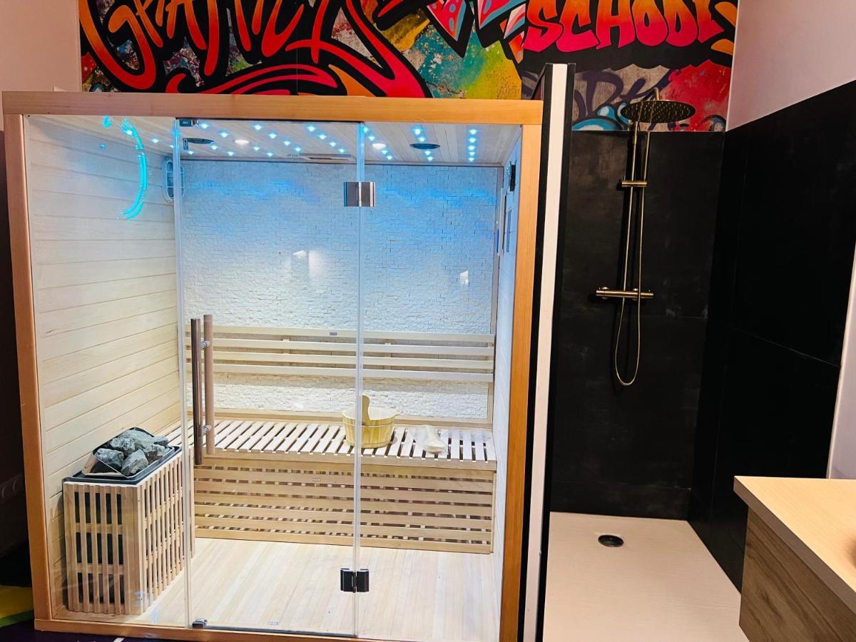 Capsule Street Art - Sauna- Jacuzzi - Playstation 5 - Billard - Netflix - Home Cinema - Terrasse Douai Exteriör bild