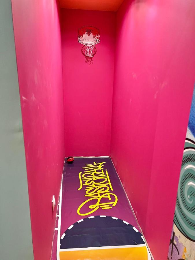 Capsule Street Art - Sauna- Jacuzzi - Playstation 5 - Billard - Netflix - Home Cinema - Terrasse Douai Exteriör bild